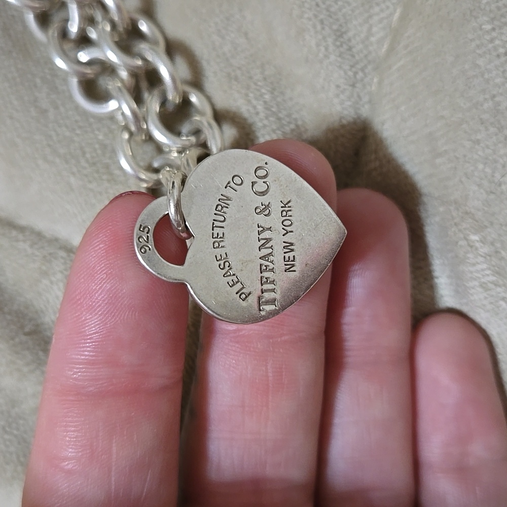 Tiffany & co heart tag chocker necklack